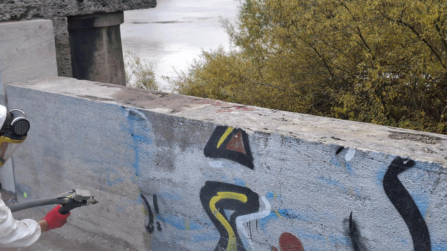 Glasperlenstrahlen Grafittyentfernung